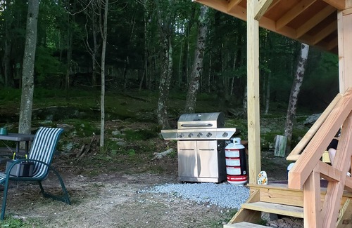 Jeffersonville Cabin | Cabin by the Rocks 12 x12 rustic cabin