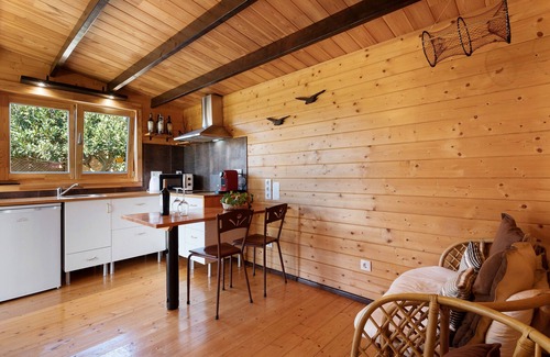 Peniche de Cima Cabin | Cabin 'Casa Em Madeira Com Jardim Privado' with Private Terrace, Private Garden and Wi-Fi