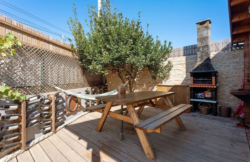 Peniche de Cima Cabin | Cabin 'Casa Em Madeira Com Jardim Privado' with Private Terrace, Private Garden and Wi-Fi