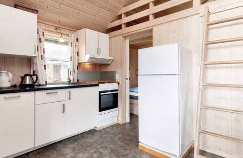 Nr. Lyngby House | Cabin in camping resort near beach