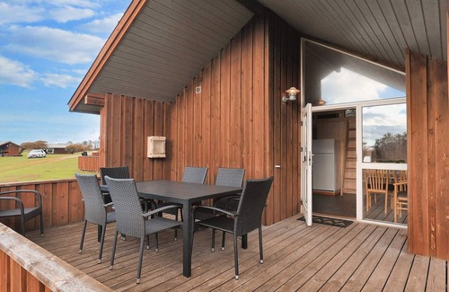 Nr. Lyngby House | Cabin in camping resort near beach