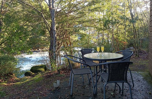 Panguipulli Cabin | Cabin in Coñaripe on the riverbank