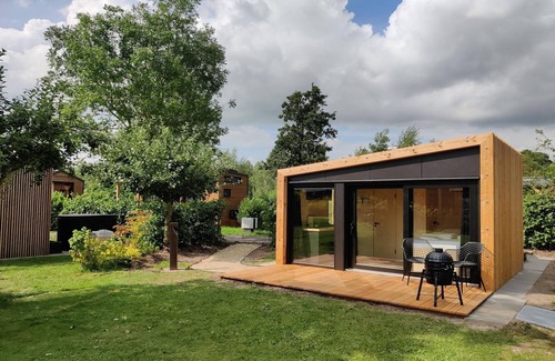 Scherpenzeel House | Cabin in Nature near Scenic Trails