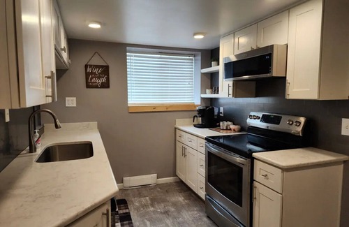Oscoda Cabin | Cabin in Oscoda with hot tub and game roomnn