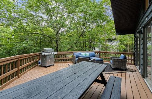 Lake Harmony Estates Ski Chalet | Cabin in the Skye - 5 BDs Lake Harmony