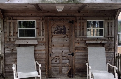 Westford Cabin | Cabin in the woods. Minutes to Pymatuning Lake.