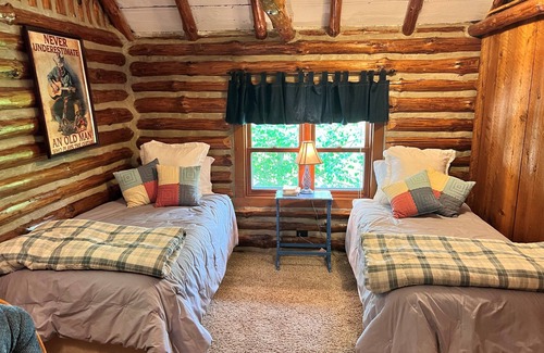 Green Lake Cabin | Cabin In the Woods