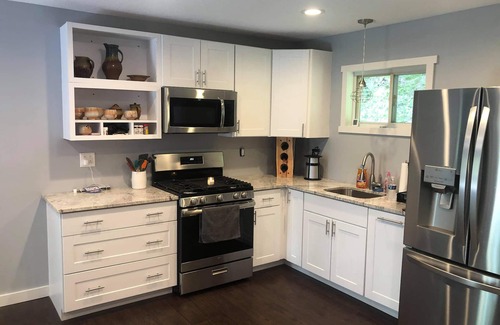 Canton Cabin | Cabin in the woods with a hot tub