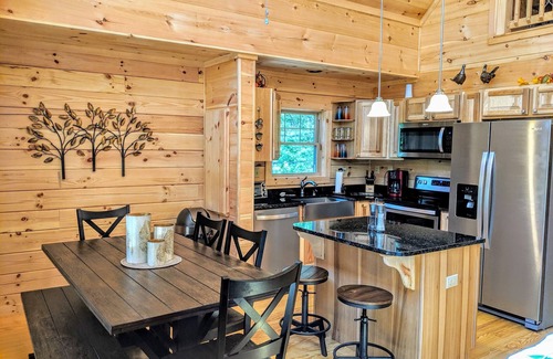 Fletcher Cabin | Cabin life near Asheville/Hendersonville. Secluded but still convenient escape!n