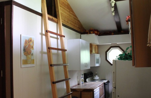 Glouster Cabin | Cabin Near Burr Oak State Park