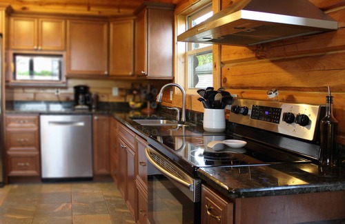 Oshkosh Cabin | Cabin Oasis on Lake Winnebago "Minutes from EAA"
