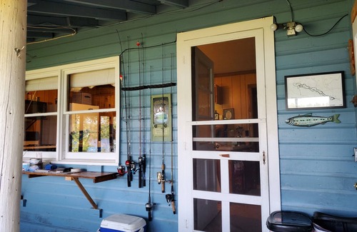 Bigfork Cabin | Cabin on lake close to ATV & snowmobile trails
