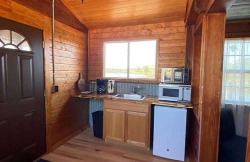 Gautier Cabin | Cabin on Sioux Bayou - Right on the water!