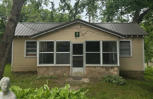 Steelville Cabin | Cabin on the Meramec River - 1