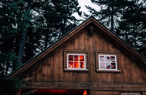 Monson House | Cabin, Queen Bed, 2 Bunks, Private Bath