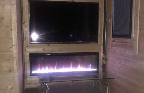 Aghadoe Cabin | Cabin Retreat with Mountain View’s Private Pet Friendly