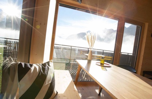 Buerserberg Apartment | Cabin Twelve - Masura Cabins