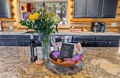 Flagstaff Cabin | Cabin | Updated | Hottub | Theater | Forest Backin