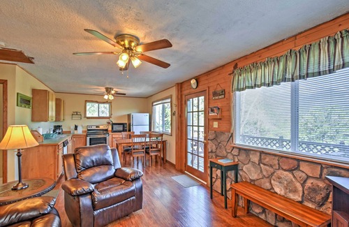 Rainbow Valley Cabin | Cabin w/Mtn Views - 5 Mi to Mueller State Park!