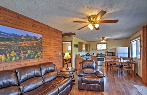 Rainbow Valley Cabin | Cabin w/Mtn Views - 5 Mi to Mueller State Park!