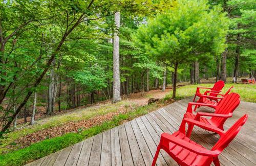 Great Cacapon House | Cabin w New Hot Tub, River, Kayak, WiFi, & Fire Pit