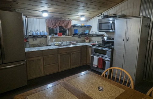 Helfenstein Cabin | Cabin W/View Off-Road Parks and Knoebels Nearby