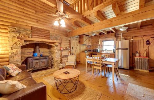 Hueytown House | Cabin with Catch and Release Pond in Hueytown!