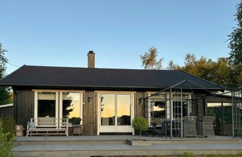 Torjulvagen House | Cabin With Views Over Straumsundet