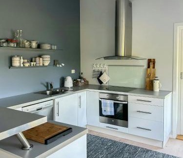 Torjulvagen House | Cabin With Views Over Straumsundet