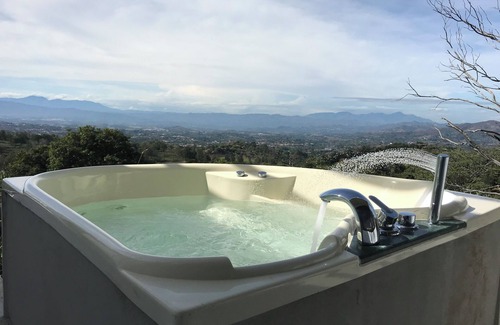 Poas Volcano National Park Cabin | Cabin2 of Height beautiful Panoramic view and Jacuzzi with hot water on terrace