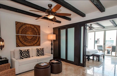 Zona Hotelera Resort | Cabo Azul Resort - Jr Suite - Promotional Rates!