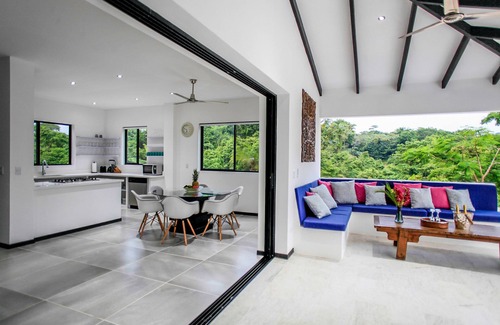 Santiago House | Cactus Blue Villas - Three luxury houses + two swimming pools