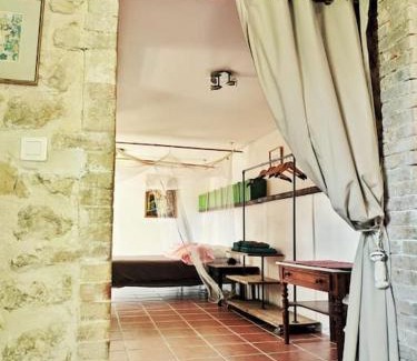 Tourrettes-sur-Loup Apartment | Cactus Om'stay Studio jacuzzi Vallée du loup