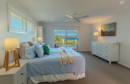 Emu Bay House | Cactus- Spectacular Views On The Ocean Front Pet friendly