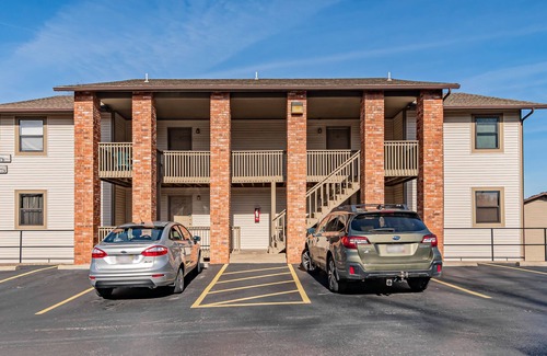 Table Rock Condo | CaddyShack @ Pointe Royale Golf Village - Next to the Amazing Pools & Rec Area