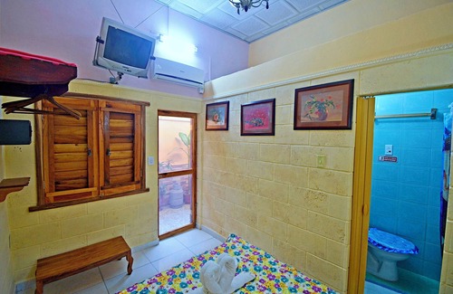 Cienfuegos House | Cadena Hostal Roberto Carlos