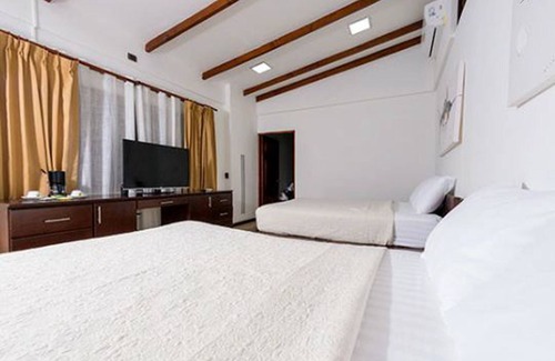 Coco Hotel | Café de Playa Beach Front Hotel