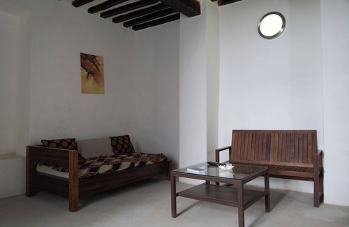 Mozambique Island Bed & Breakfast | Cafe Central
