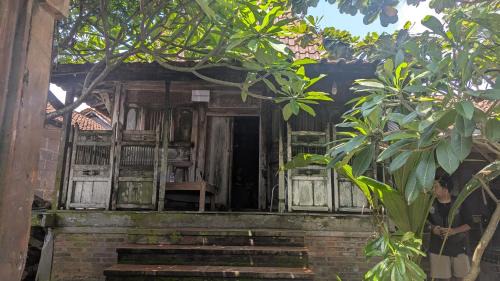 Parangtritis House | Cafe de Paris Homestay