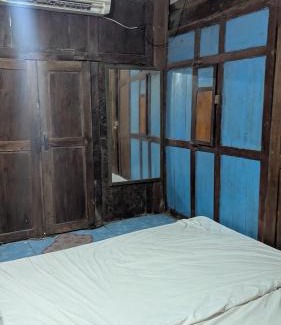 Parangtritis House | Cafe de Paris Homestay