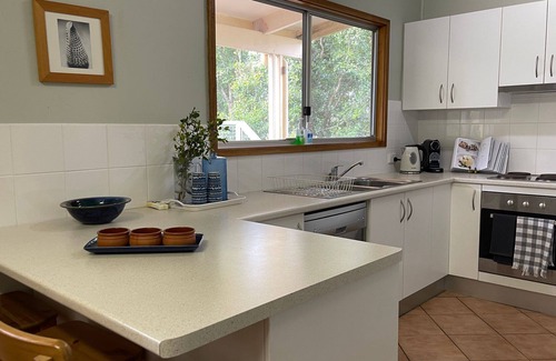Bawley Point House | Cair Paravel - Just a short stroll to Bawley Beach and Willinga Lake