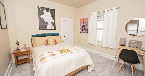 Walnut Street House | Cairo St Bungalow