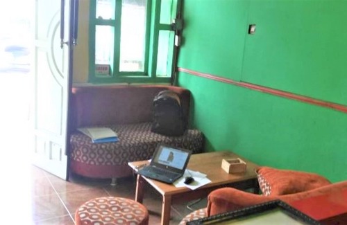 Sedati Hotel | Caisar Homestay