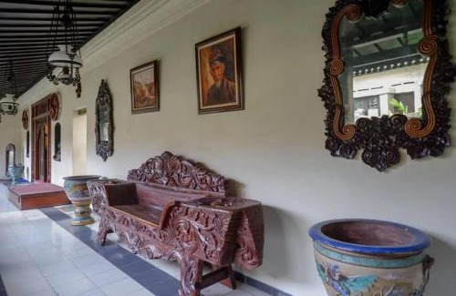 Surakarta Hotel | Cakra Homestay Solo Mitra RedDoorz
