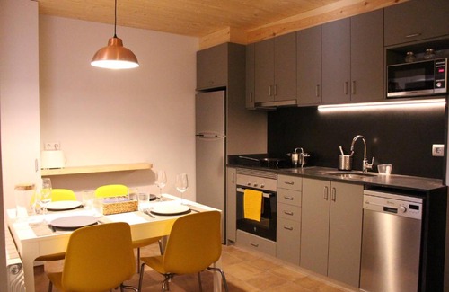 Das Apartment | Cal Barné, eco-apartament a Das amb jardí