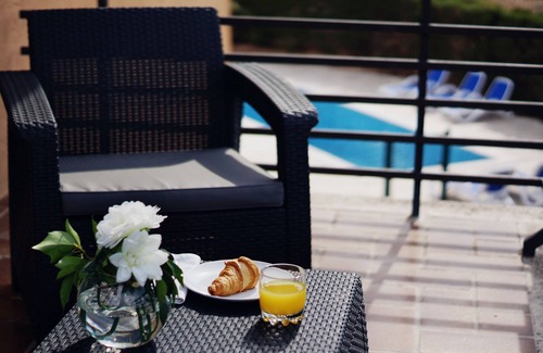 Cardona House | CAL MIRÓ NOU -Holliday villa with pool and barbacue 1 hour awa from Barcelona-