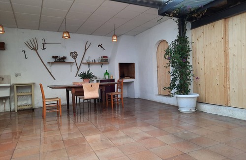 Subirats Cottage | Cal Paó, Casa Rural Para 8 Personas, Ideal Para Familias, Patio con Barbacoa