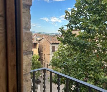Solsona Apartment | CAL PASSACOSTES cb