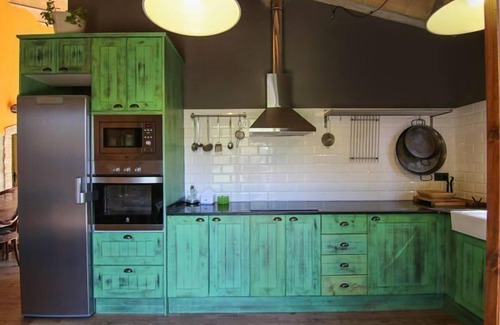 Viver i Serrateix Cottage | Cal Rebotit Self catering for 10/14 people