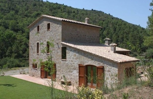 Viver i Serrateix Cottage | Cal Rebotit Self catering for 10/14 people